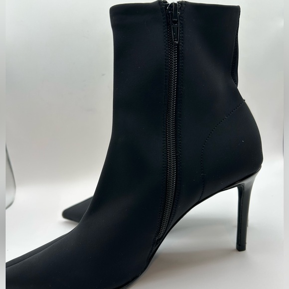 NEW Jeffrey Campbell Nixie Pointed Toe Neoprene Black Bootie Heel, Size 8 - Picture 6 of 12